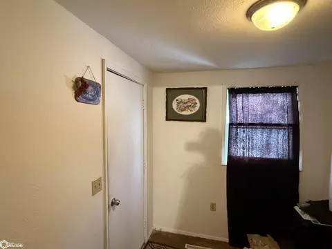 Entry Way - 409 3rd St NW, Hampton, IA 50441 photo 1 of 1