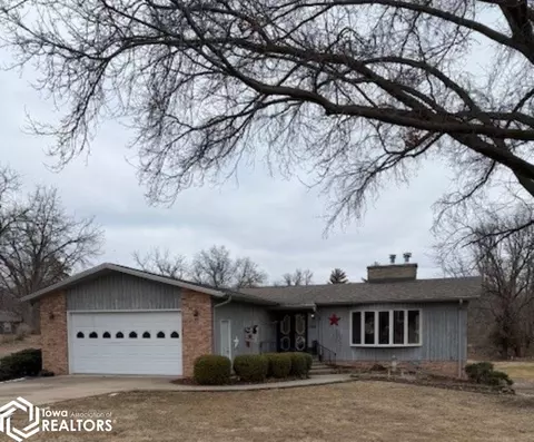 700 Blackhawk St, Burlington, IA 52601