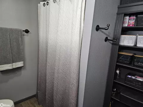 Bath - 429 E 3rd St, Glidden, IA 51443 photo 3 of 5
