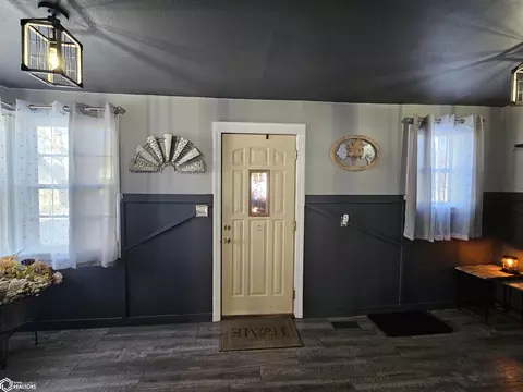 Entry Way - 429 E 3rd St, Glidden, IA 51443 photo 1 of 7