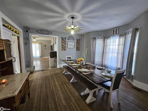 Dining - 429 E 3rd St, Glidden, IA 51443 photo 2 of 3