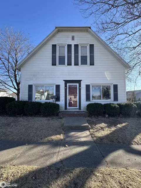 207 W Marion St, Sigourney, IA 52591