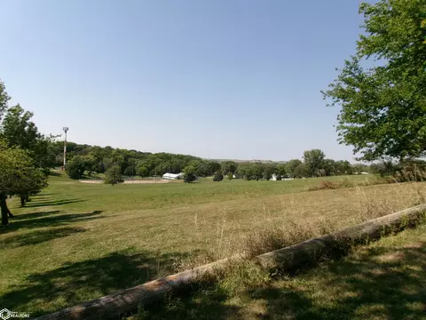 406 W 14th St, Atlantic, IA 50022