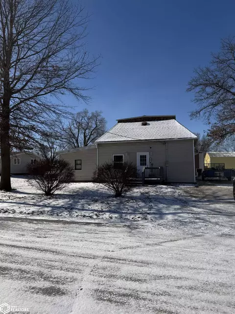 315 N Pine St, Fremont, IA 52561