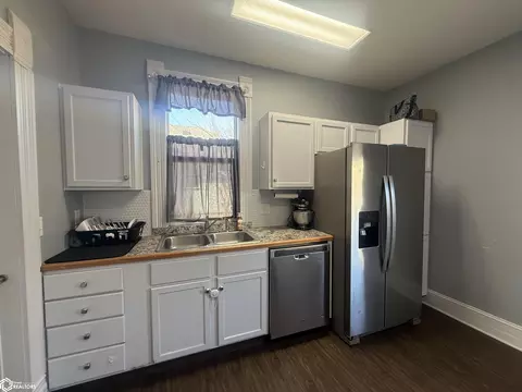 Kitchen - 307 E Orch, Centerville, IA 52544 photo 3 of 4