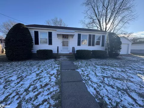 816 Valley St, Mediapolis, IA 52637