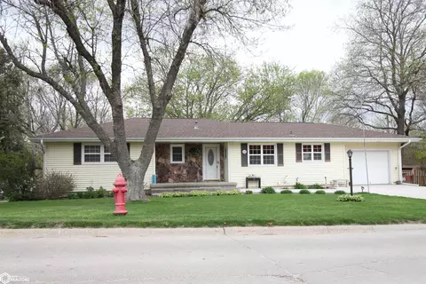 1605 N 8th St, Red Oak, IA 51566