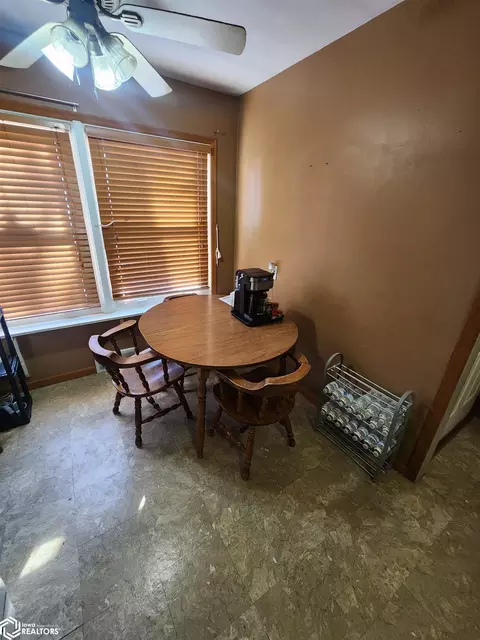 Kitchen - 1010 E Mcgregor, Algona, IA 50511 photo 4 of 4