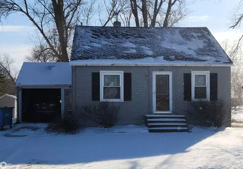 1010 E Mcgregor, Algona, IA 50511