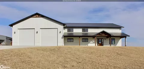 46424 Hackberry Rd, Oakland, IA 51560