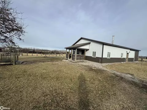 Exterior - 28432 203rd Ave, Cincinnati, IA 52549 photo 3 of 17