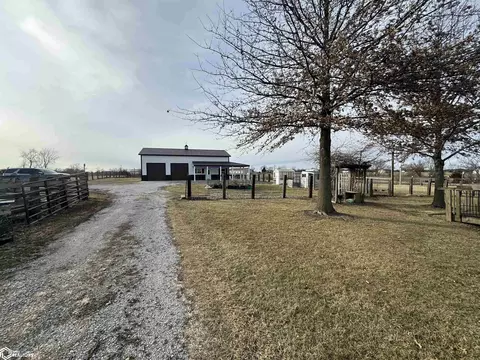 Exterior - 28432 203rd Ave, Cincinnati, IA 52549 photo 6 of 17