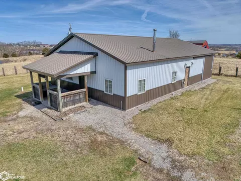 28432 203rd Ave, Cincinnati, IA 52549