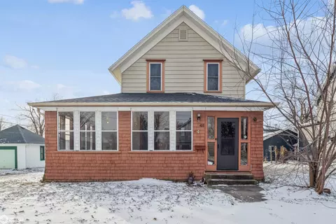 408 5th Ave, Grinnell, IA 50112