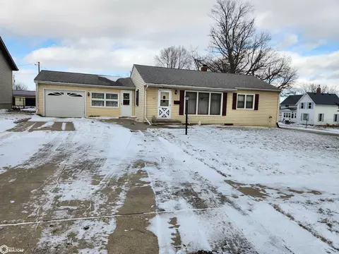 407 E State St, Toledo, IA 52342