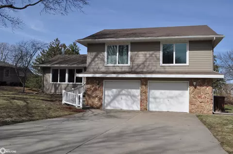 304 W Randall Rd, Carroll, IA 51401