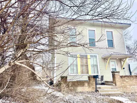 307 E Briggs Ave, Fairfield, IA 52556