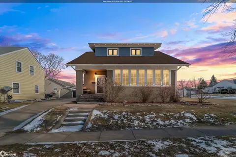 705 7th St, Nevada, IA 50201