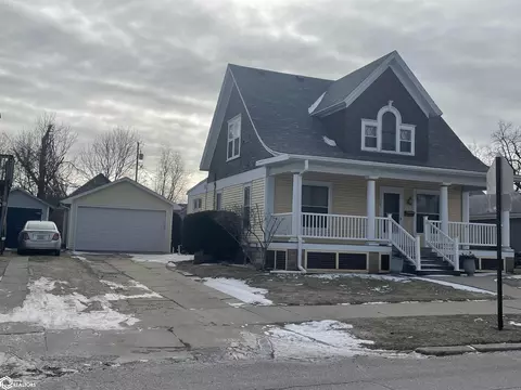 308 Summit St, Marshalltown, IA 50158