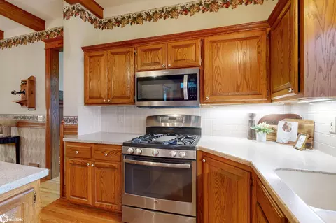 Kitchen - 202 E Thomas St, Avoca, IA 51521 photo 5 of 6