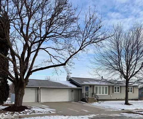 2512 Sunset Dr, Iowa Falls, IA 50126