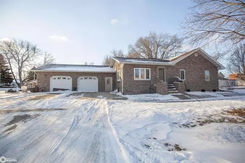 1014 E Call St, Algona, IA 50511