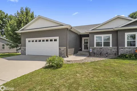 1015 E Adams St, Washington, IA 52353