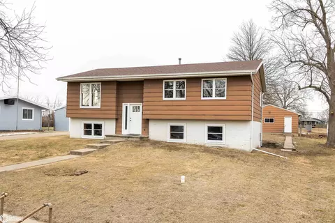 1521 Roland Ave, Chariton, IA 50049