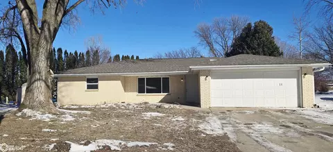 11 Parkwood Pl, Garner, IA 50438