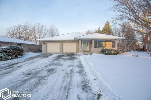 900 S Minnesota St, Algona, IA 50511