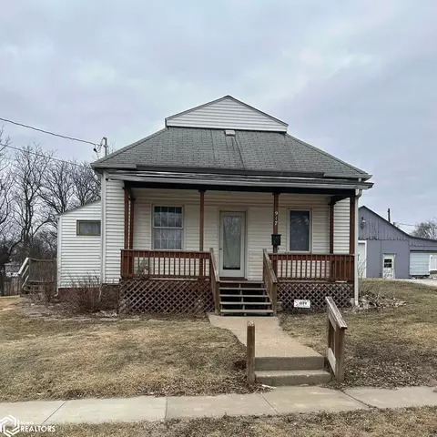 917 S B St, Oskaloosa, IA 52577
