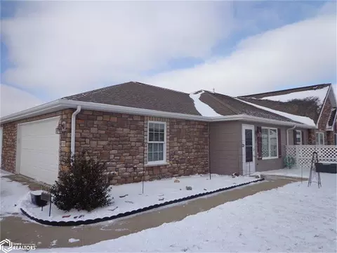 1703 E Deer Run Ln, Mount Pleasant, IA 52641