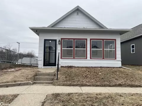 302 N Elm St, Creston, IA 50801