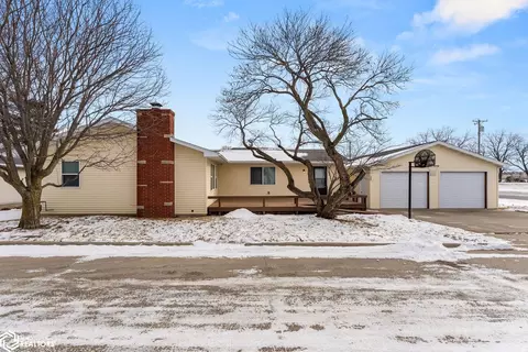 105 Mechanic St, Middletown, IA 52638