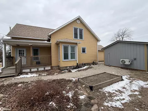 309 W Main St, Lockridge, IA 52635