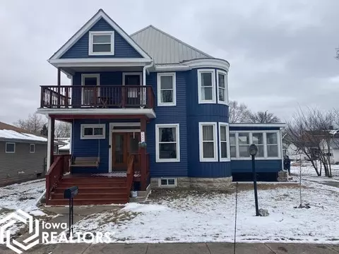 202 N Elm St, New London, IA 52645