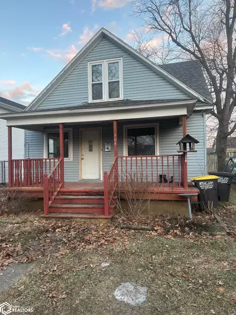 304 S Iowa Ave, Eagle Grove, IA 50533