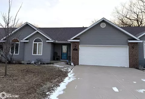 901 Timber Ln #B, Corning, IA 50841