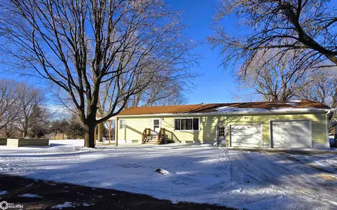 230 5th St W, Crystal Lake, IA 50432