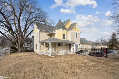 511 E Washington St, Mount Pleasant, IA 52641