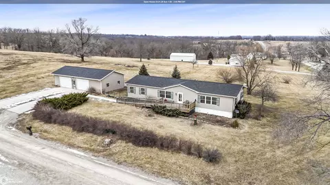 300 Maple St, Rathbun, IA 52544