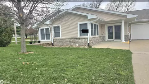 903 Cedar View Dr, Vinton, IA 52349