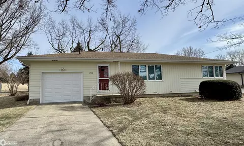 202 E Division St N, Audubon, IA 50025