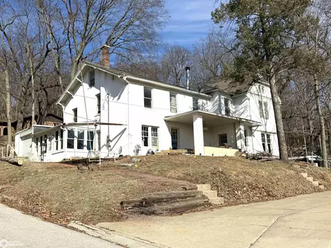216 12th St, Fort Madison, IA 52627