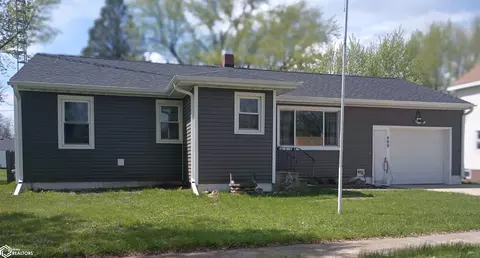 409 6th St SW, Hampton, IA 50441