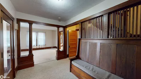 Entry Way - 317 E 1st St, Arthur, IA 51431 photo 1 of 2
