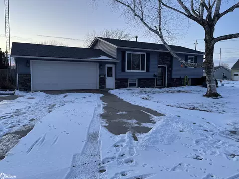 720 3rd St NE, Clarion, IA 50525
