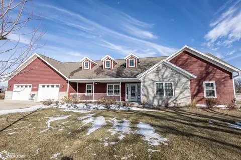 308 Fairway Dr, Belmond, IA 50421