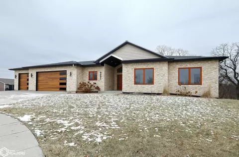 4001 Cartier Ave, Ames, IA 50014