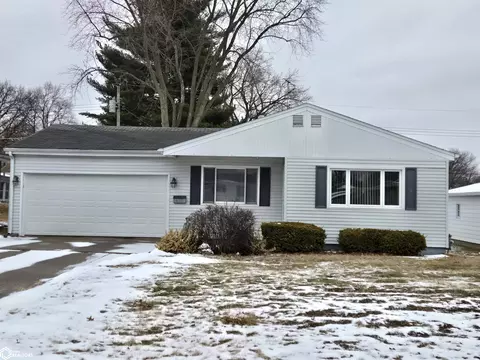 410 E Pennington St, West Burlington, IA 52655